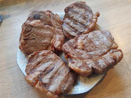 Rib-Eye-Steak